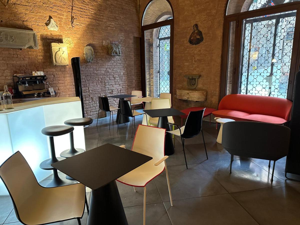 Palazzetto Rosso - Art Hotel Сиена Экстерьер фото